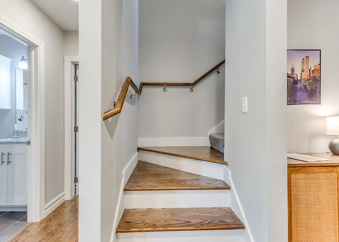 Midtown With 3 Full Baths Near Expo & Tu - Enjoy The Covered Patio * Tulsa