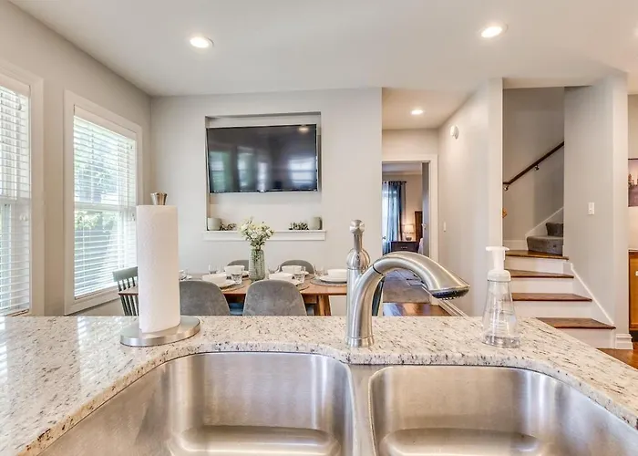 Holiday home Midtown With 3 Full Baths Near Expo & Tu - Enjoy The Covered Patio Tulsa