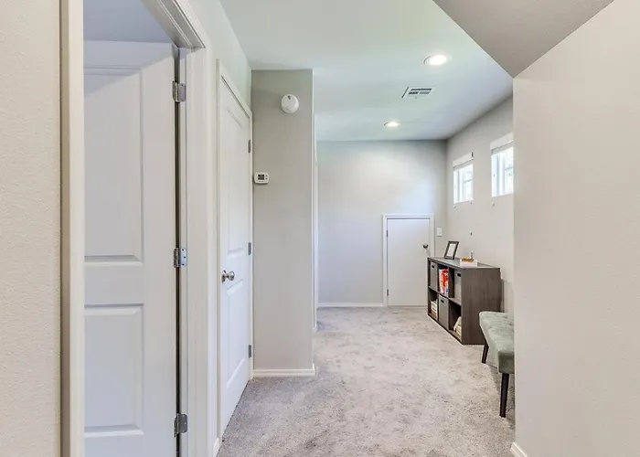 Midtown With 3 Full Baths Near Expo & Tu - Enjoy The Covered Patio Holiday home