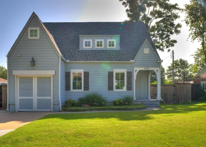 Midtown With 3 Full Baths Near Expo & Tu - Enjoy The Covered Patio Holiday home
